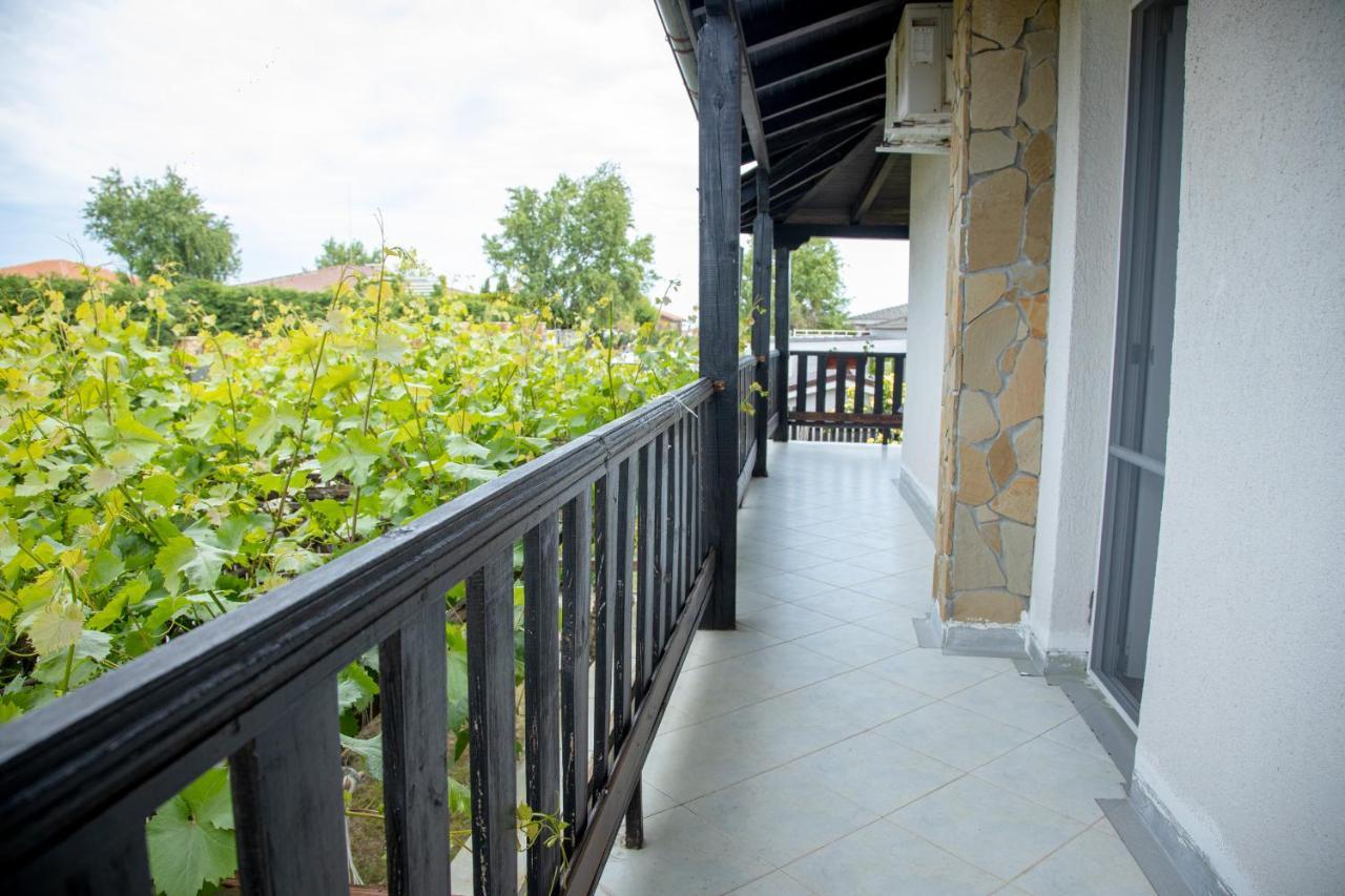 Villa Beni ~ 4-Bedroom Private House Lozenets Esterno foto