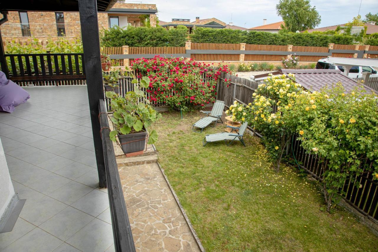 Villa Beni ~ 4-Bedroom Private House Lozenets Esterno foto
