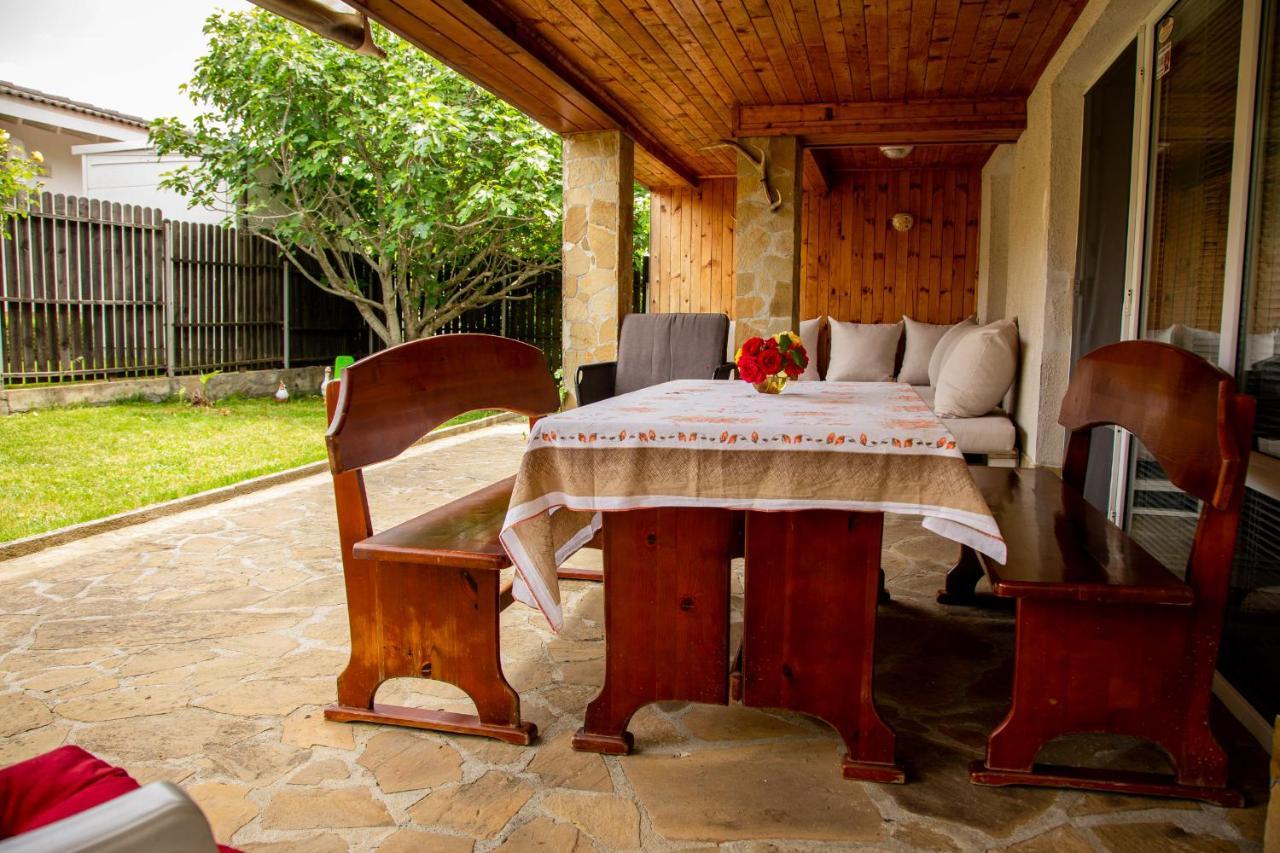 Villa Beni ~ 4-Bedroom Private House Lozenets Esterno foto